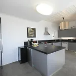 Lux Private Estate Endless Sea & Sky View فيلة
