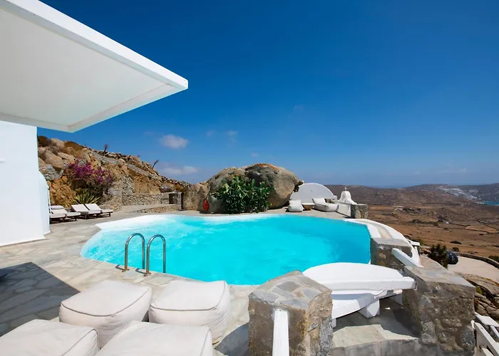 Lux Private Estate Endless Sea & Sky View